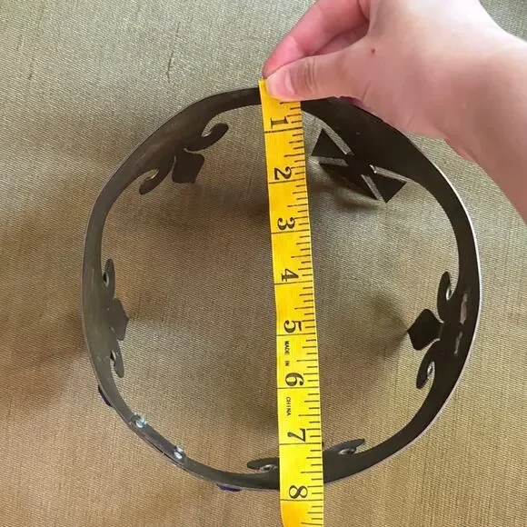 Metal jeweled prop crown - Picture 6 of 6